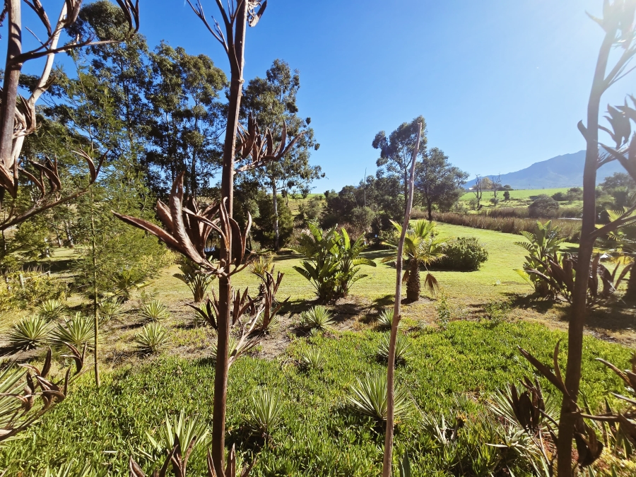 18 Bedroom Property for Sale in Geelhoutboom AH Western Cape